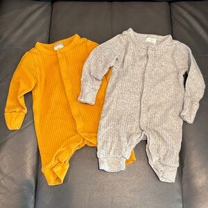 Charming Kids Footies Set - Yellow and Gray
